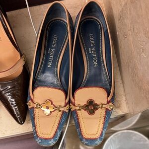 Louis Vuitton Women's Blue and Beige Flats